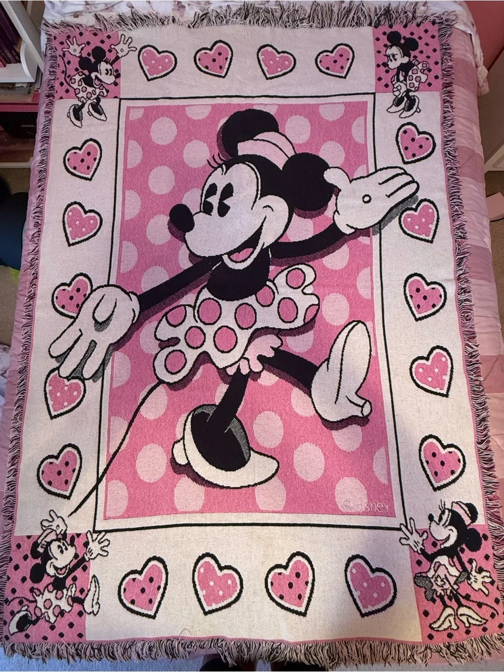 Disney Minnie Mouse Pink Heart Throw Blanket
